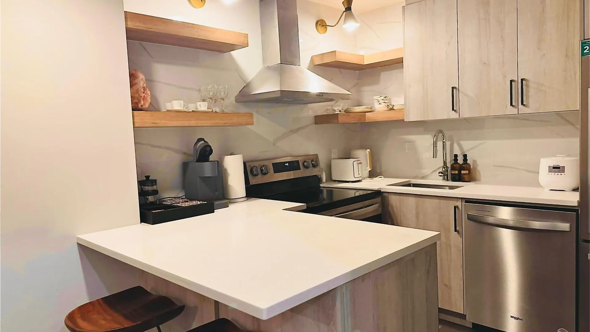 Villa Comfy Neutral Living Free Parking à Calgary Hébergement de vacances